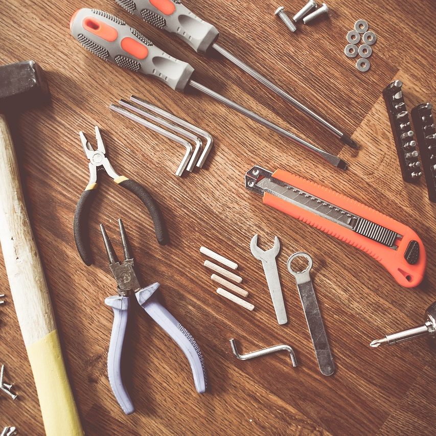 tools-864983_1280